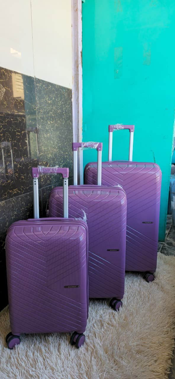 Rubber suitcases
Per set of 3 Pcs