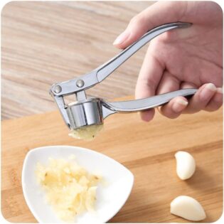 Garlic crusher