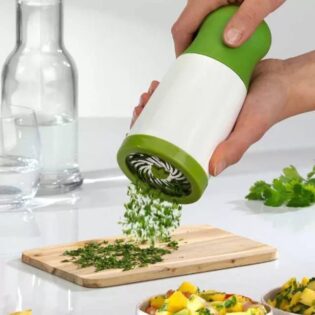Portable manual herbs grinder