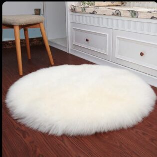 Round Faux Fur (Chiwawa) Carpet, very comfortable to step on. size 80*80