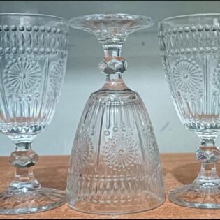 Quality vintage wine glasses now available