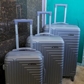 fibre suitcases

Per set of 3 Pcs